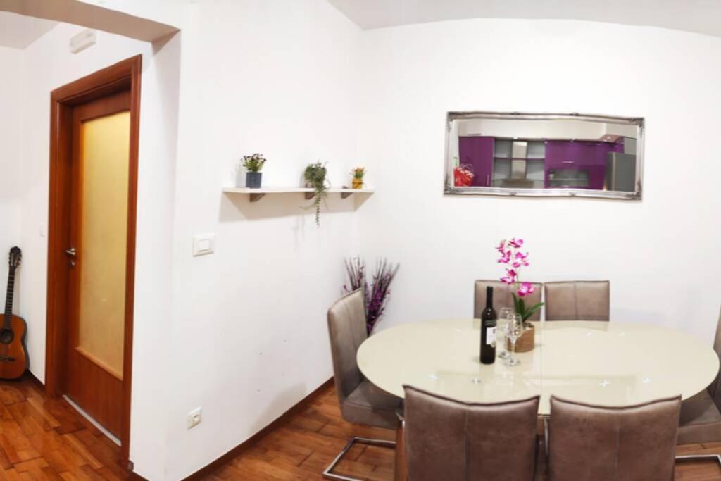 Spacious Apartment Near City Center And The Beach Split Exterior foto